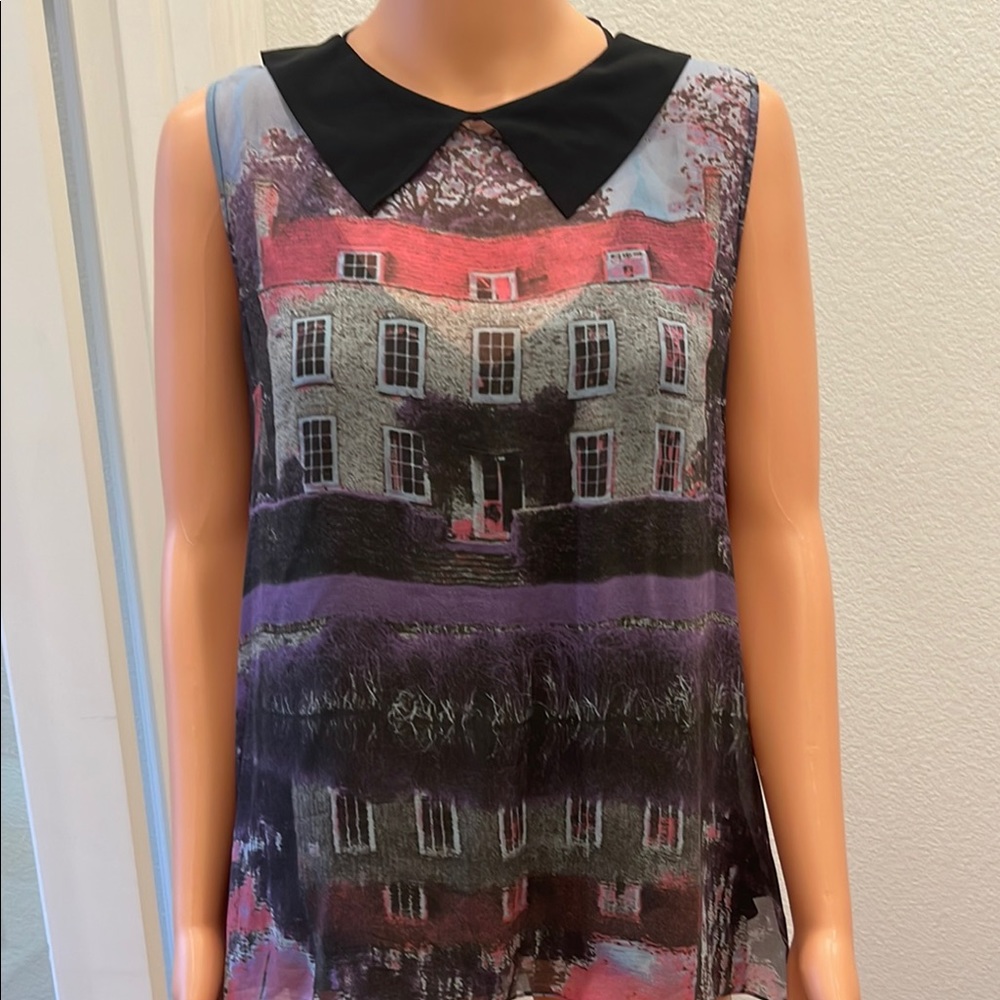 Moschino, Sleeveless shirt with Black Collar , AUTH , size 46 Italian , US 12